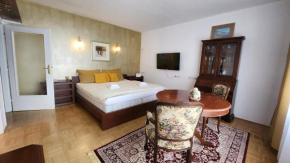 Innere Stadt Apartment (am Ring)